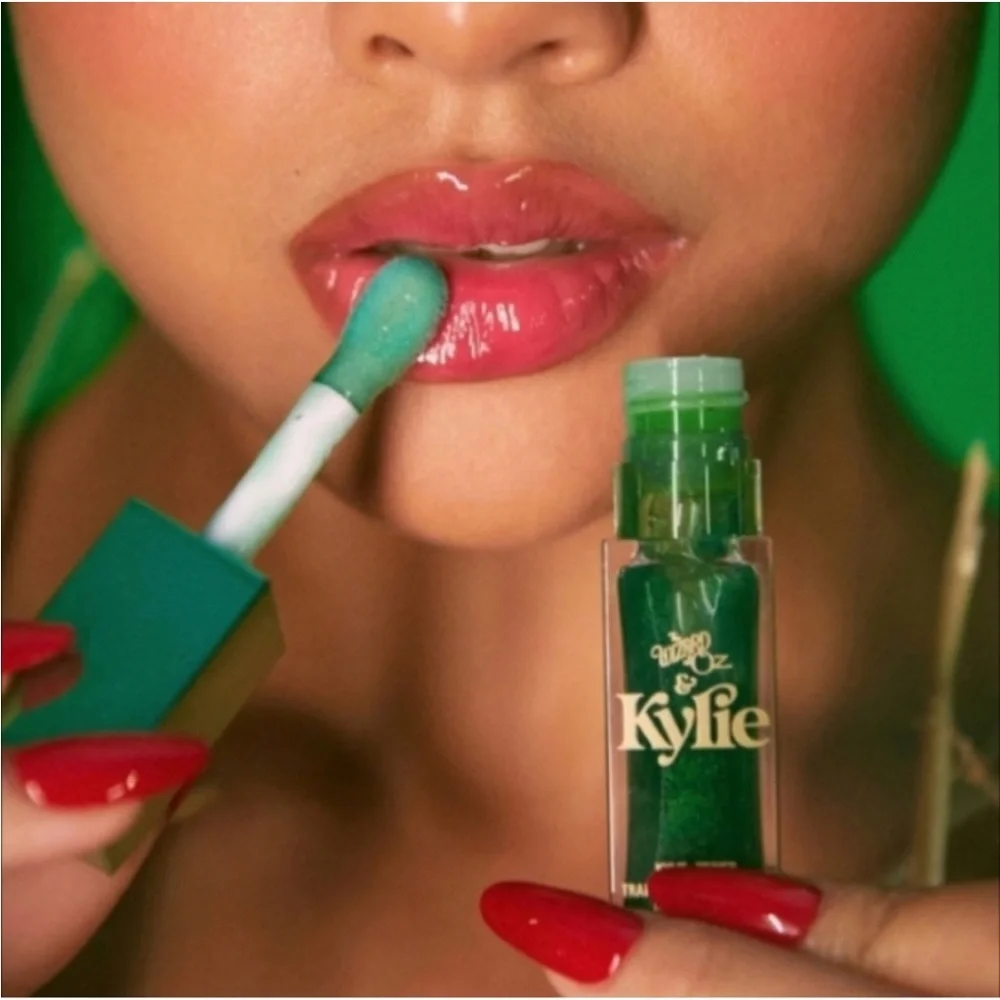 Wizard of Oz Transformative Lip Tint, Kylie Oz Transformative Lip Gloss